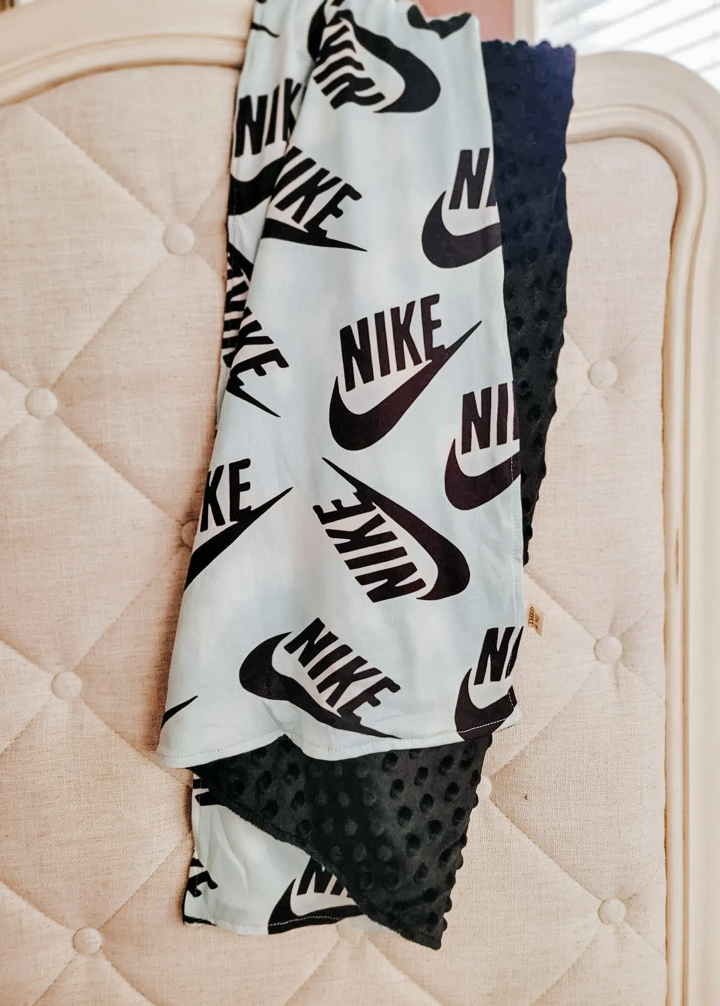 Kids Minkey & Cotton Spandex Blankets - check mark