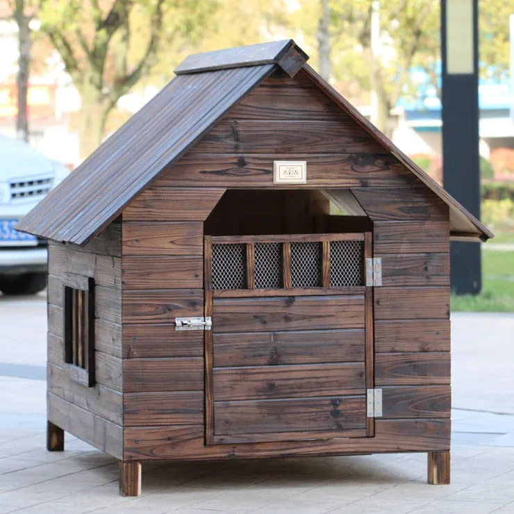 Large outdoor Doghouse, Rainproof, Carbonized Wood