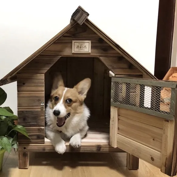 Large outdoor Doghouse, Rainproof, Carbonized Wood